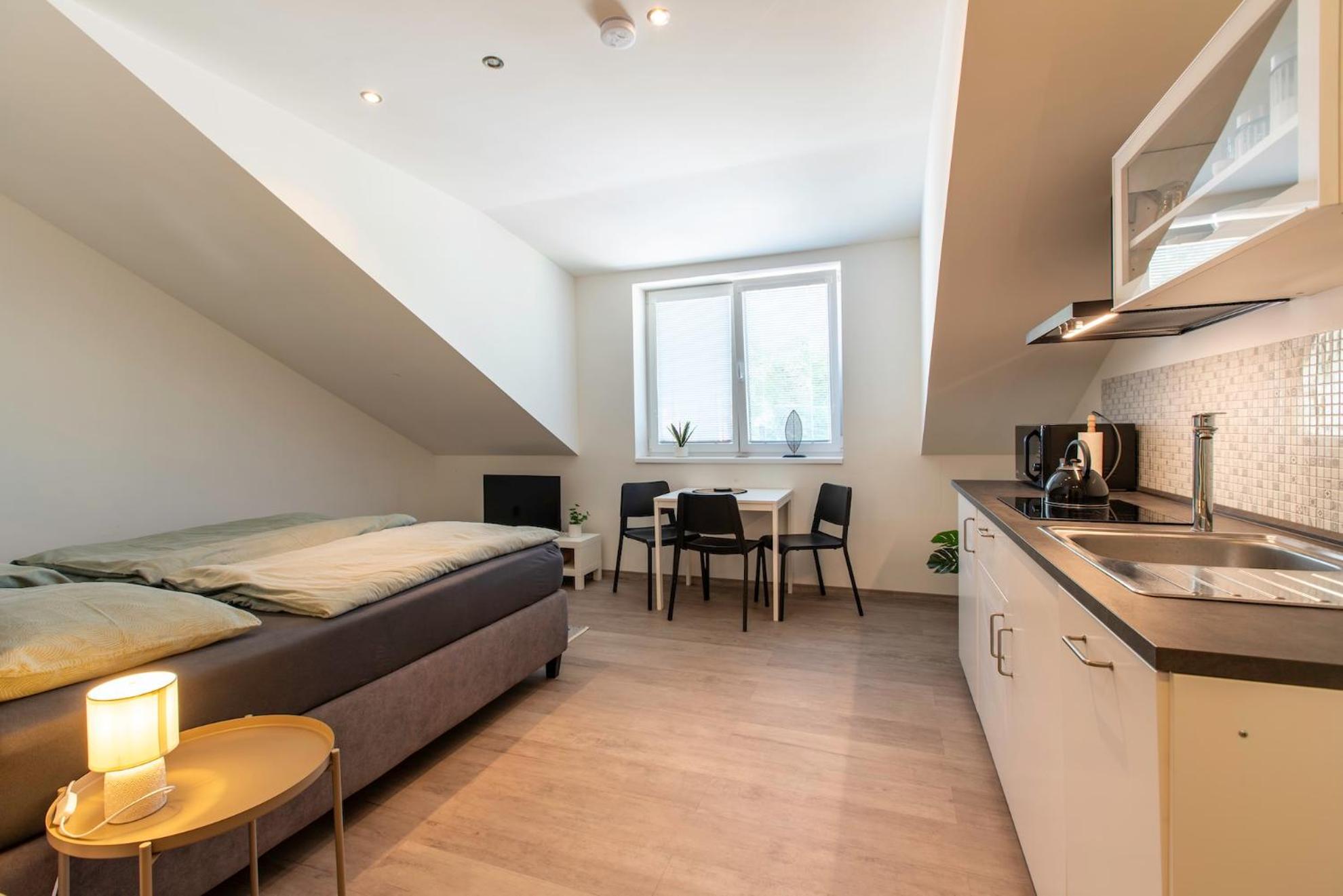 Restaurace Hotel Praha Nizbor Экстерьер фото