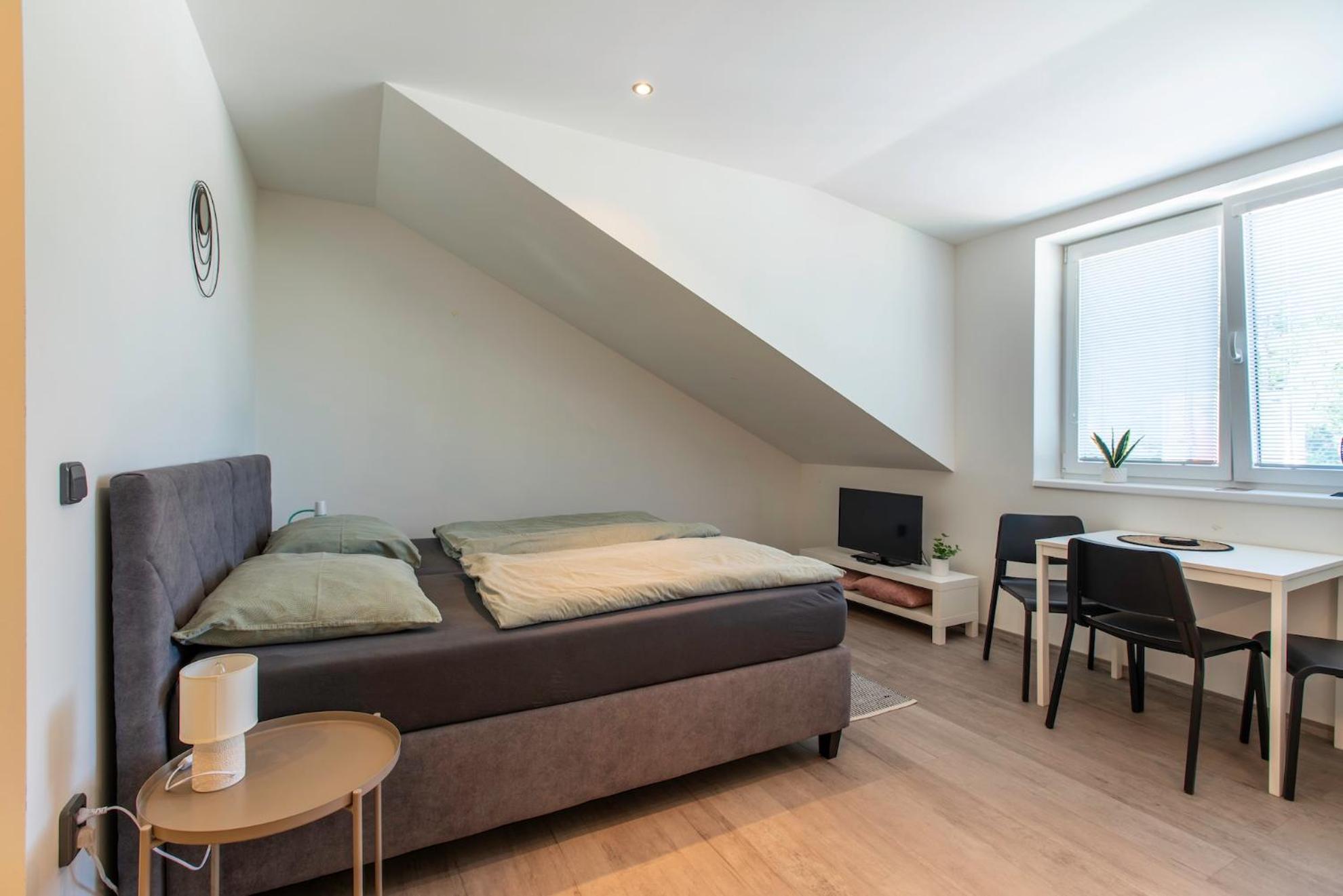 Restaurace Hotel Praha Nizbor Экстерьер фото