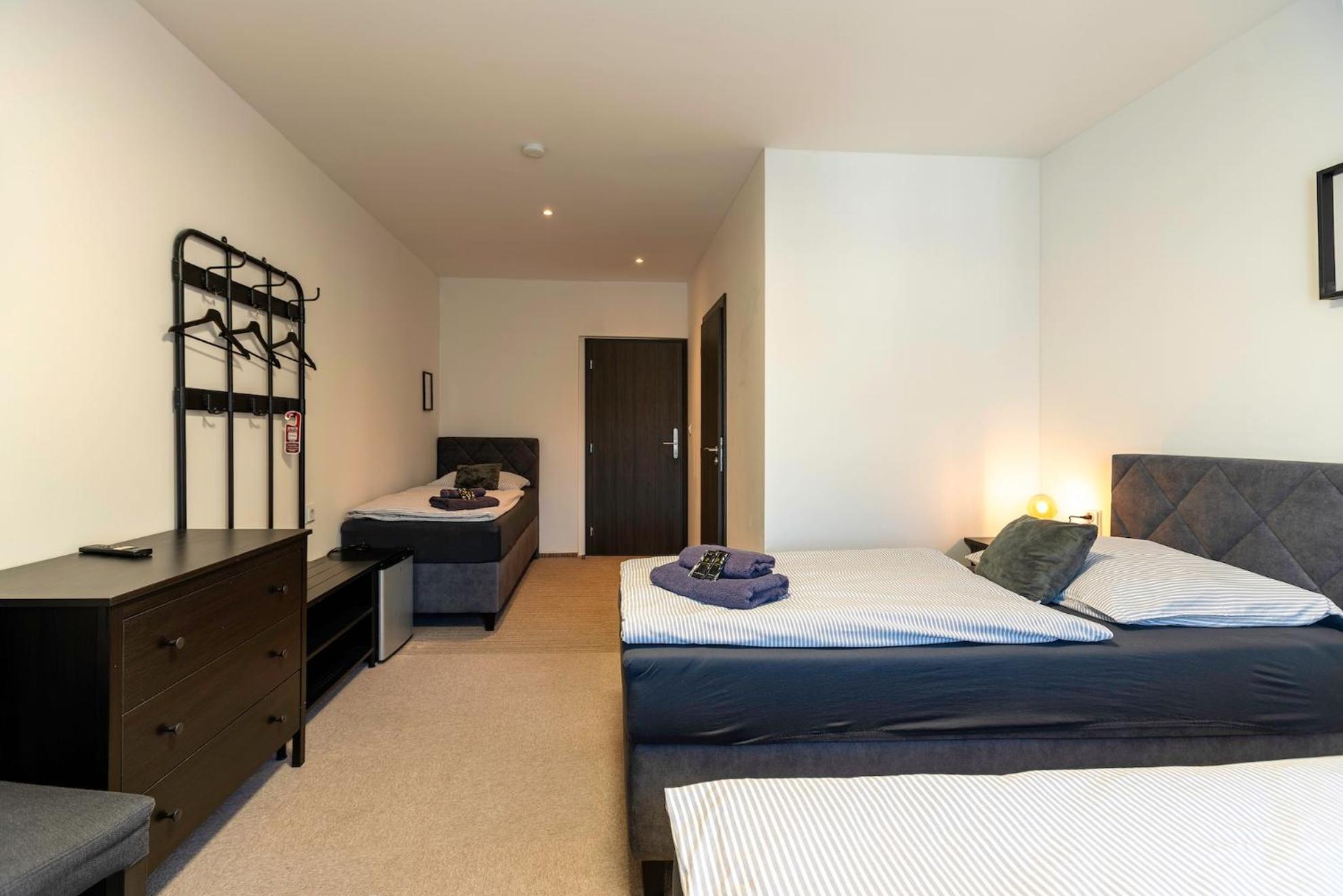 Restaurace Hotel Praha Nizbor Экстерьер фото