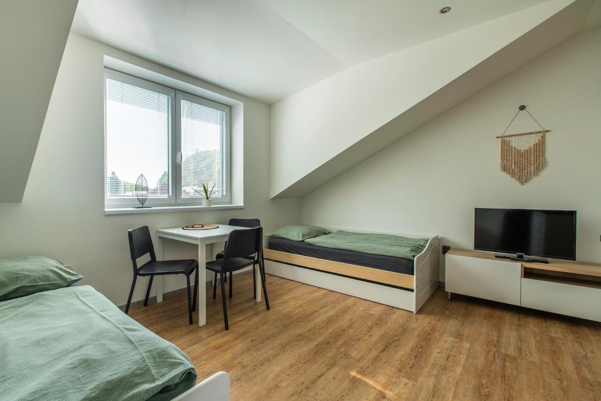 Restaurace Hotel Praha Nizbor Экстерьер фото